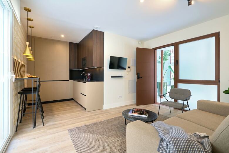 Aparthotel Casa Pizarro By Homing U