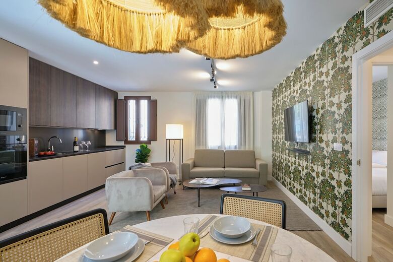Aparthotel Casa Pizarro By Homing U