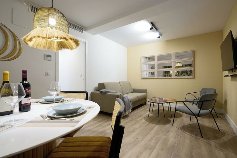 Aparthotel Casa Pizarro By Homing U