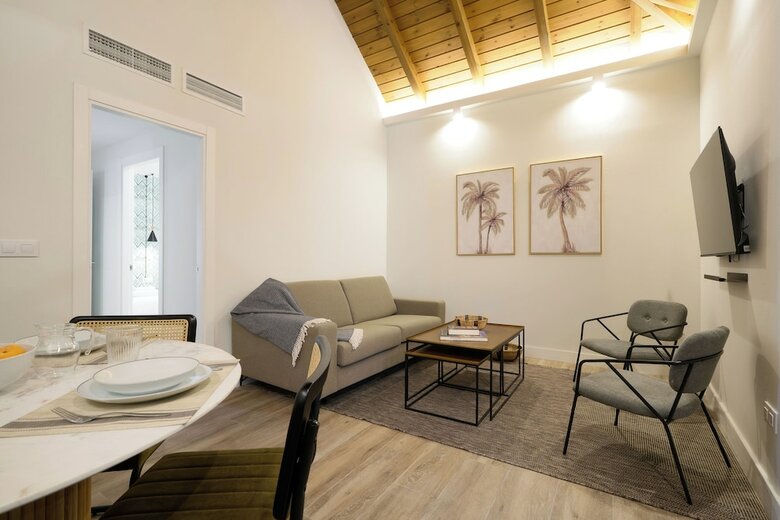 Aparthotel Casa Pizarro By Homing U