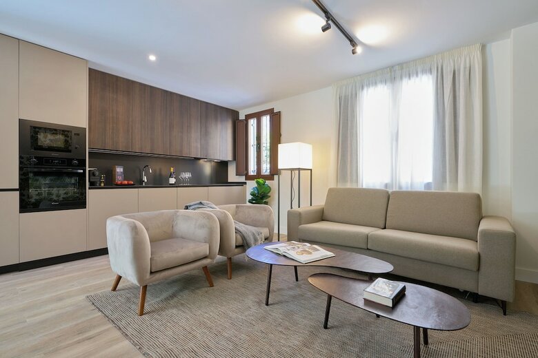 Aparthotel Casa Pizarro By Homing U