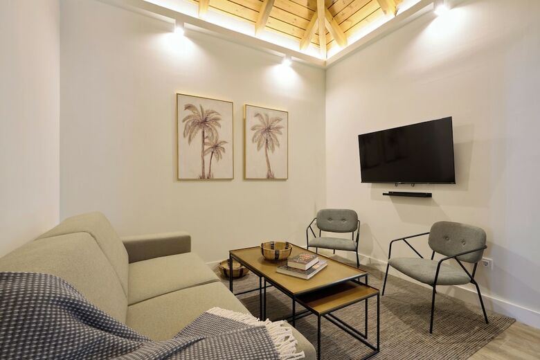 Aparthotel Casa Pizarro By Homing U