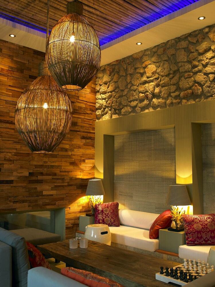 The Giri Residence Hotel & Spa