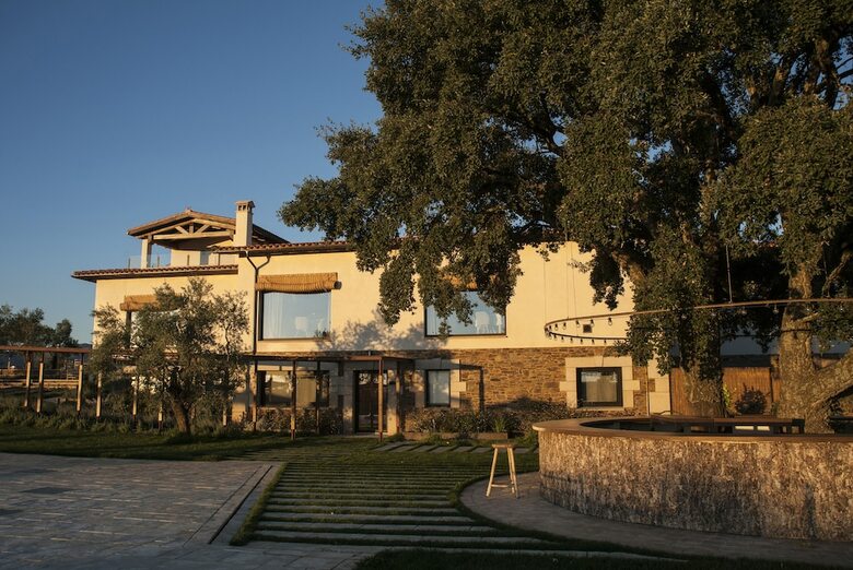 Hotel H�bitat Cigue�a Negra