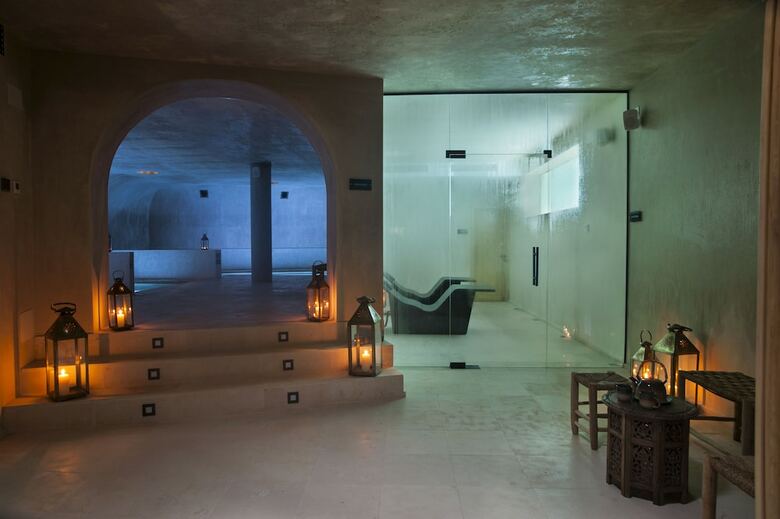Hotel H�bitat Cigue�a Negra