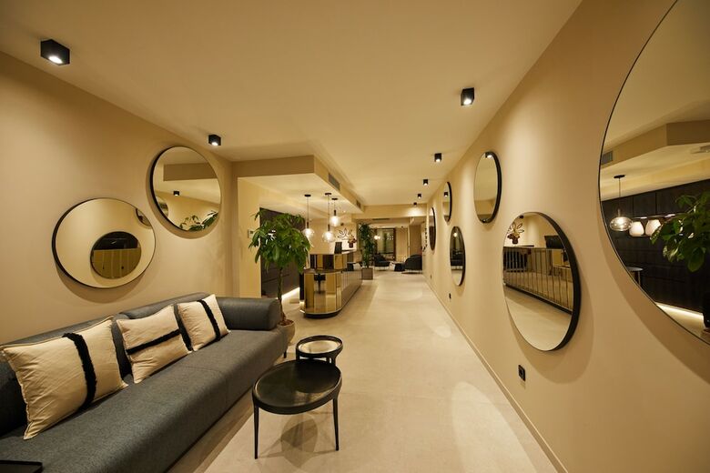 Belle Marivent Petit Hotel