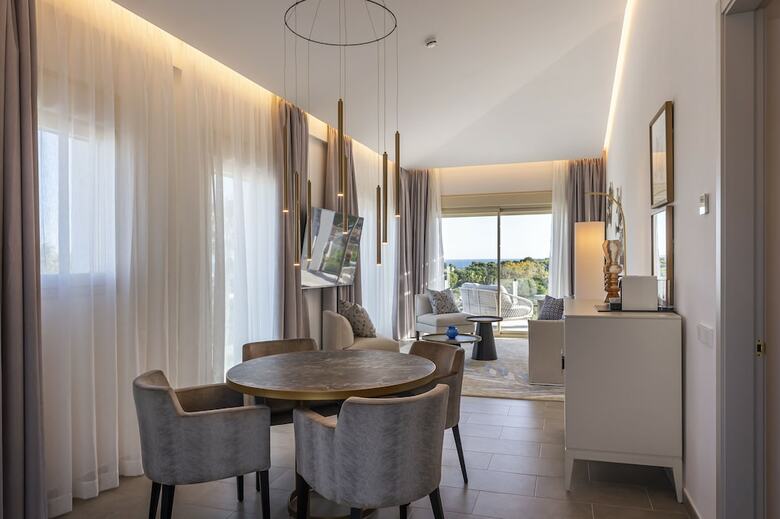 Dionis Boutique Hotel & Spa
