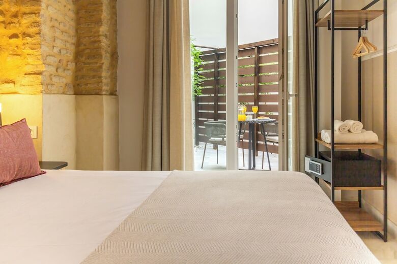 Aparthotel Feelathome San Lorenzo Apartments