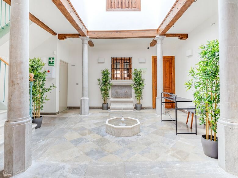 Aparthotel Limehome Granada Calle Mirasol