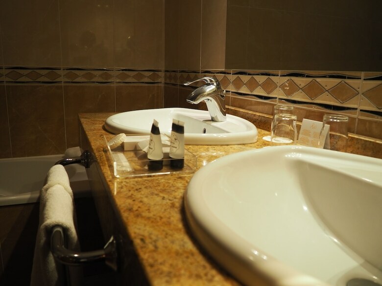 Hotel Ele Puente Romano