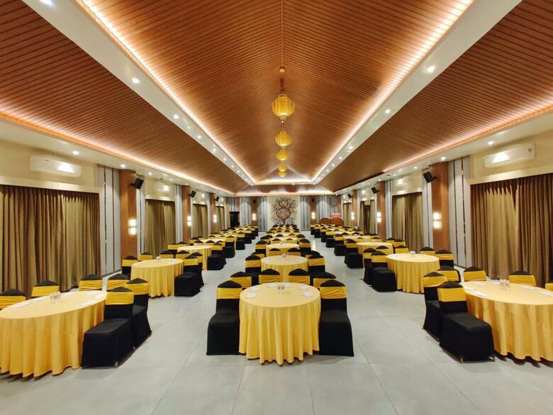 Hotel Mastiff Grand La Villae