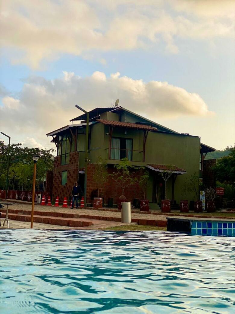 Hotel Mastiff Grand La Villae