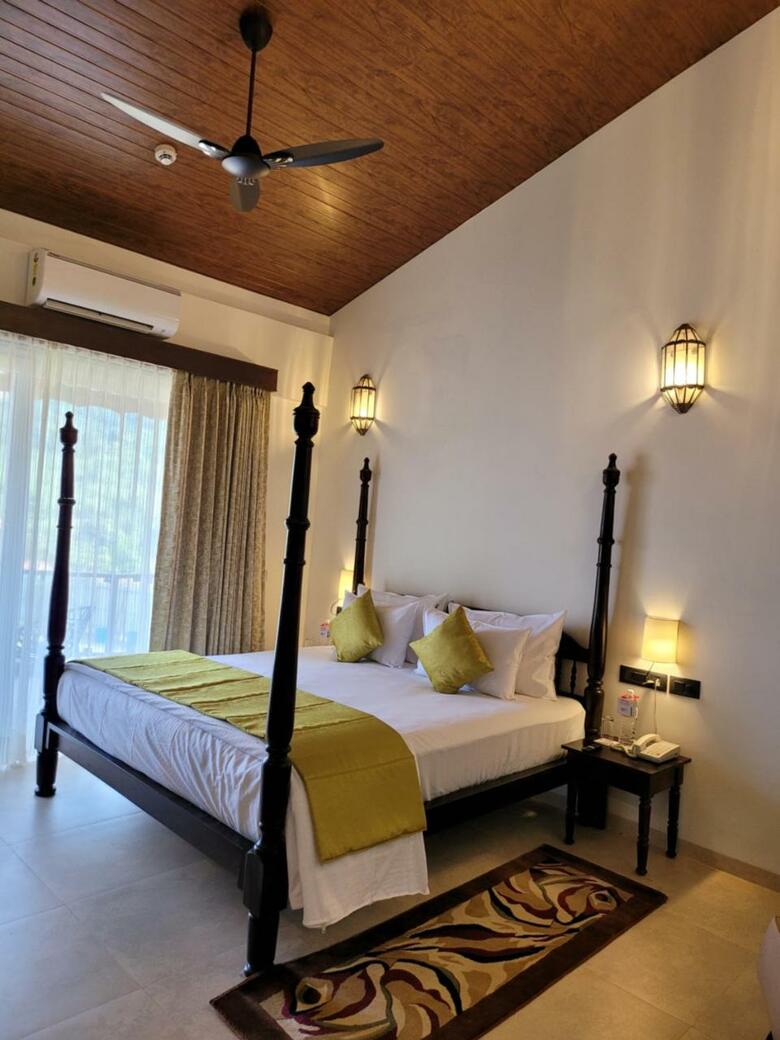 Hotel Mastiff Grand La Villae