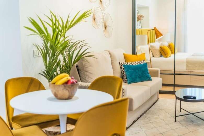 Hotel Debamb� Suites