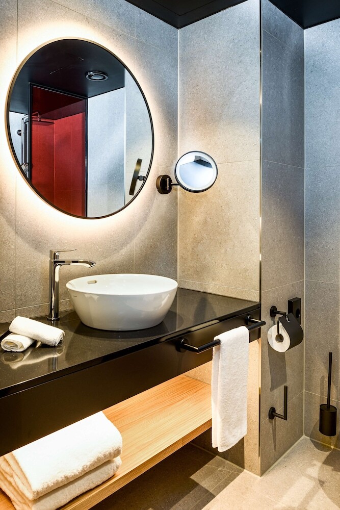 Radisson Red Hotel, Vienna