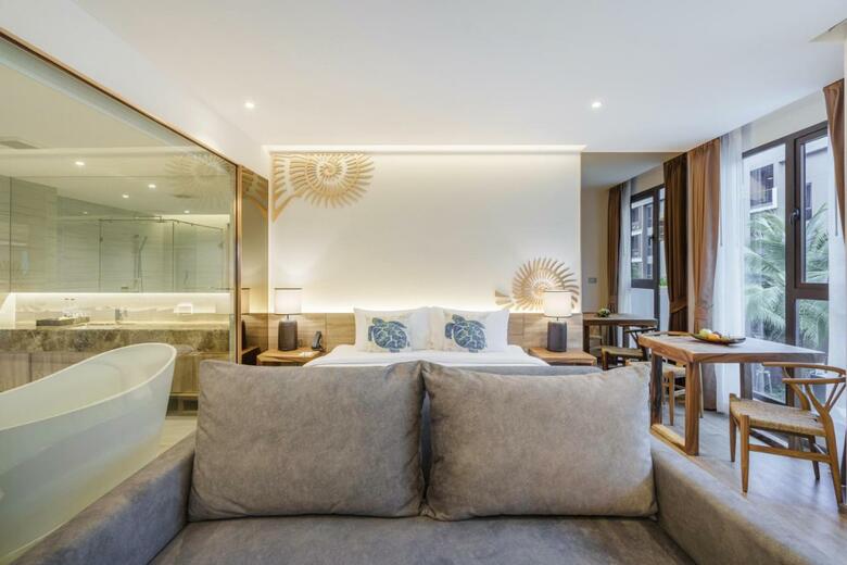 Hotel The Marin Phuket Kamala Beach