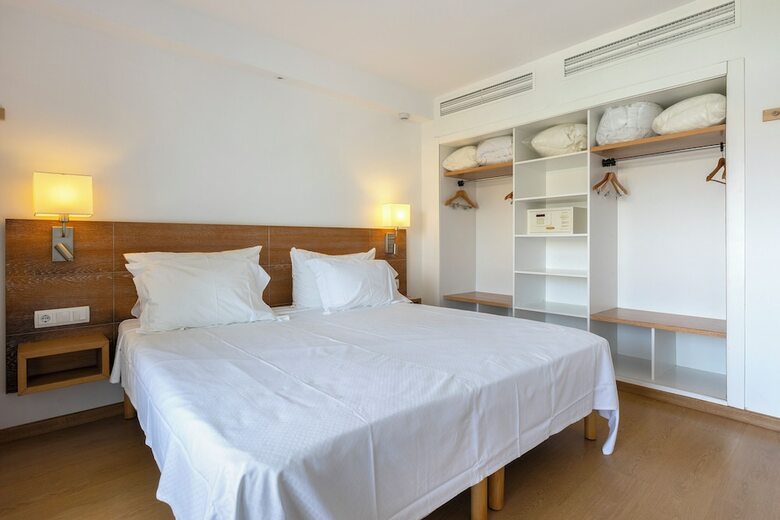 Aparthotel Hipotels Apartamentos Cala Bona