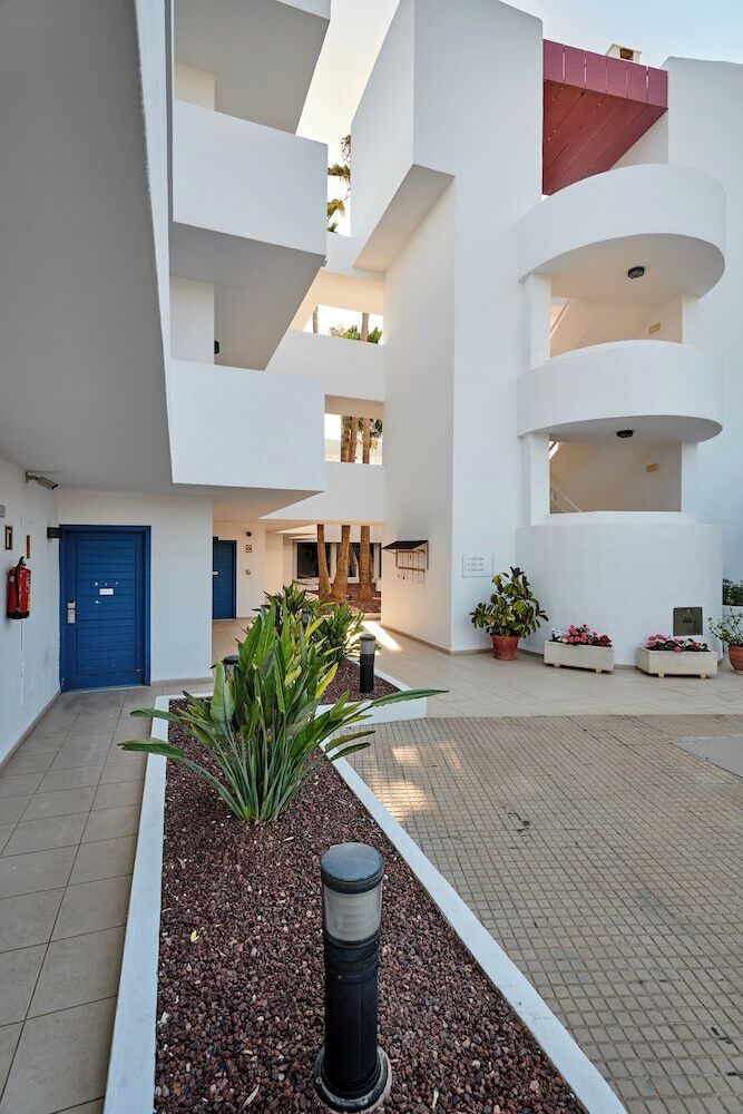 Aparthotel Hipotels Apartamentos Cala Bona