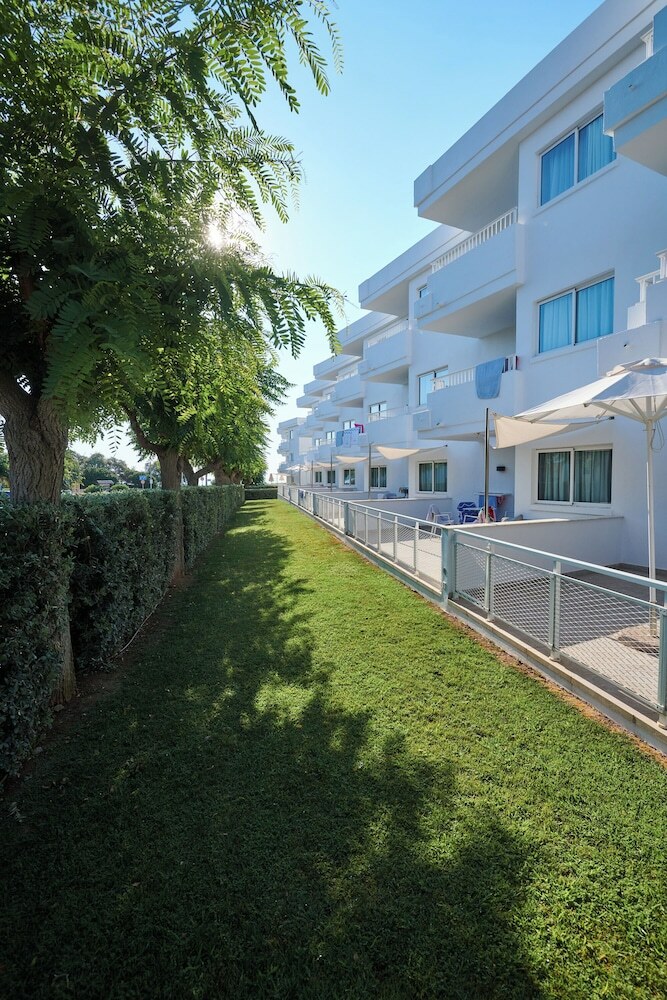 Aparthotel Hipotels Apartamentos Cala Bona