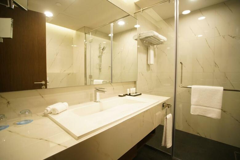 C - Hotel And Suites Doha