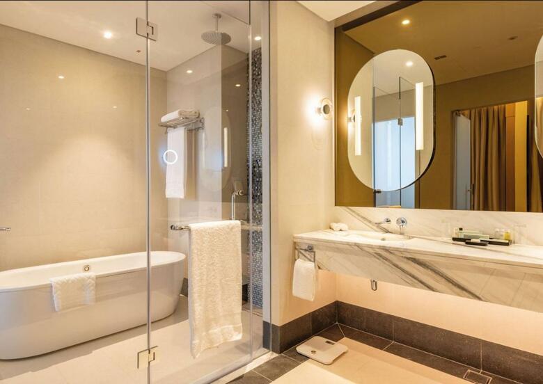 Hotel Embassy Suites By Hilton Doha Old Town