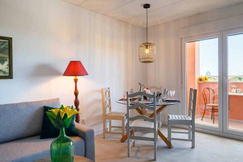 Luxury Singular Apartments Orange