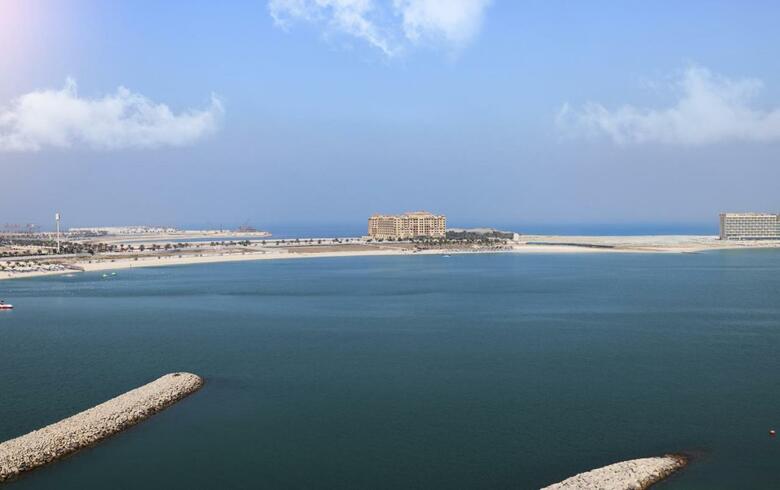 Hotel Rove Al Marjan Island