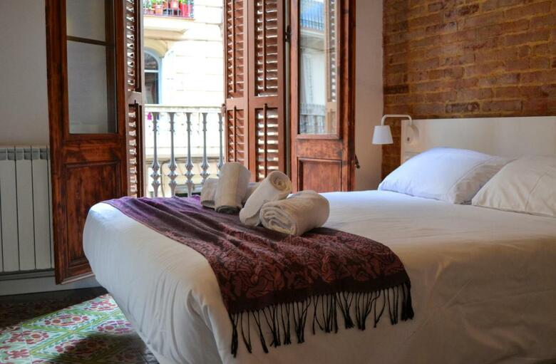Happy People Plaza Espa�a Apartments