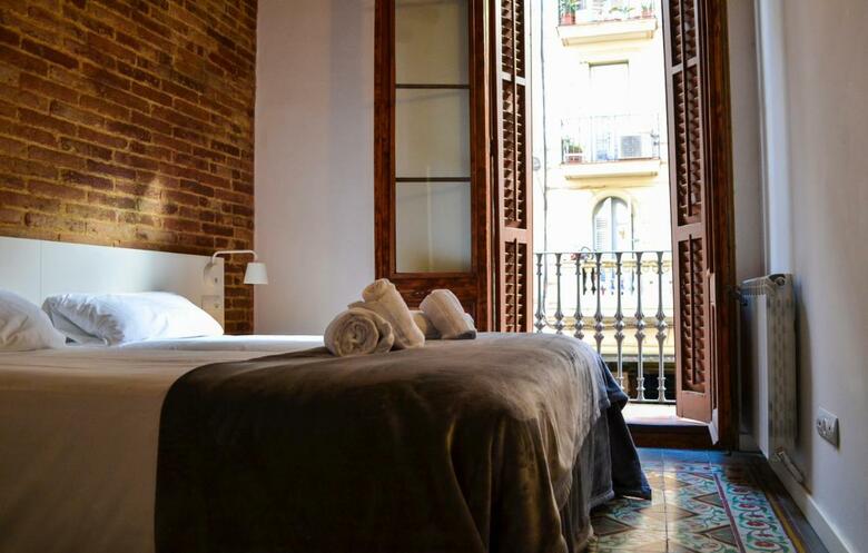 Happy People Plaza Espa�a Apartments