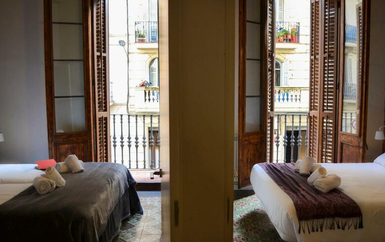 Happy People Plaza Espa�a Apartments