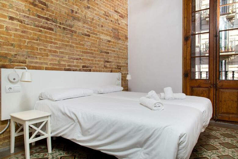 Happy People Plaza Espa�a Apartments