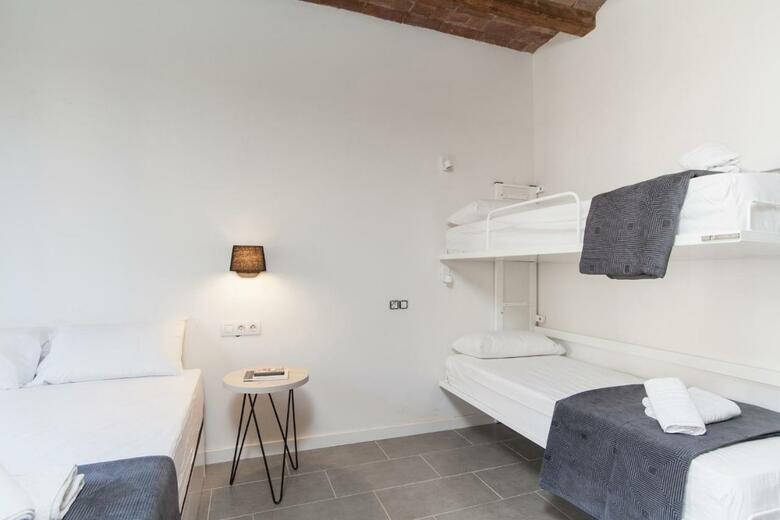 Aparteasy - Deluxe Family Apartments With Pool