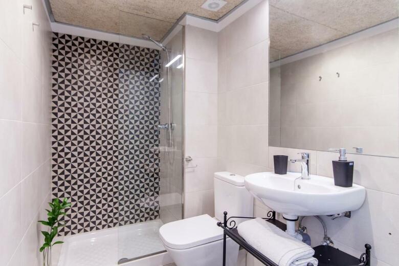 Aparteasy - Deluxe Family Apartments With Pool