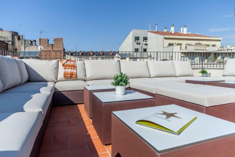 Aparteasy - Deluxe Family Apartments With Pool