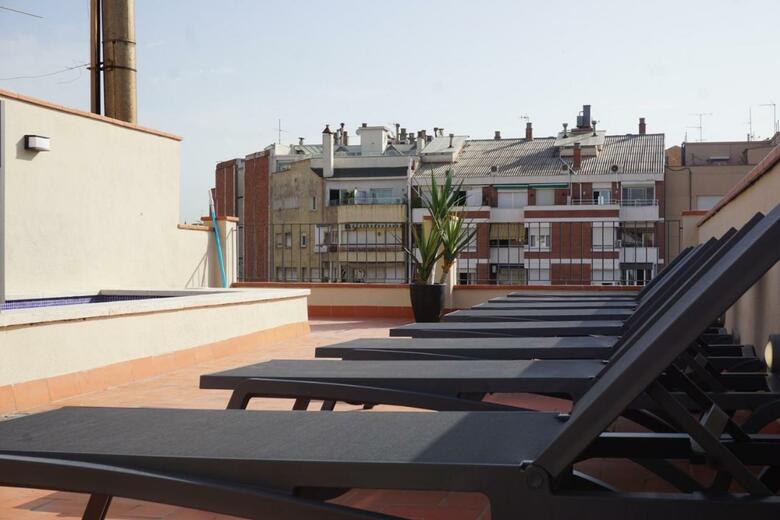 Aparteasy - Deluxe Family Apartments With Pool