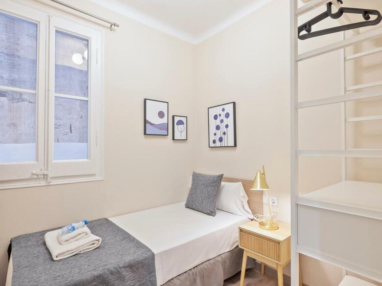Apartamentos Alcam Entenza