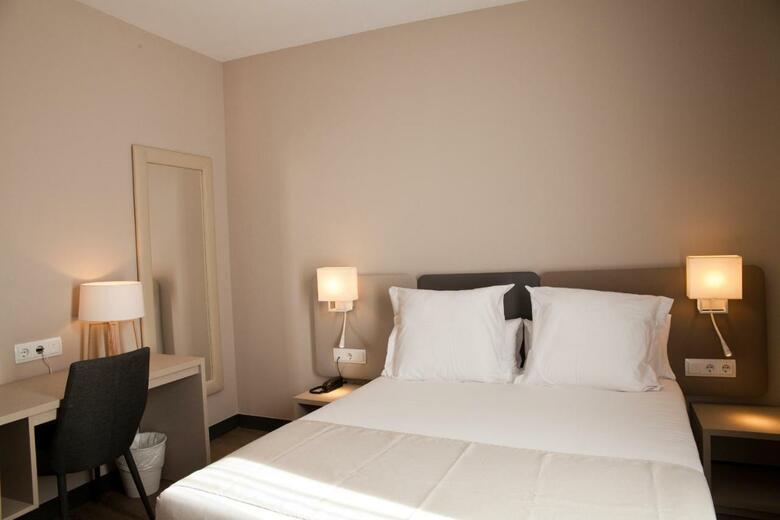 May Ramblas Hotel