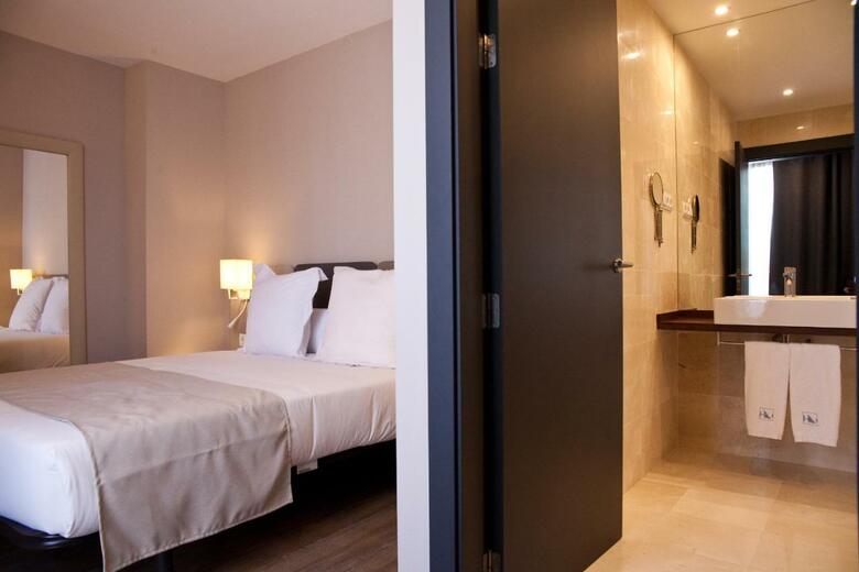May Ramblas Hotel