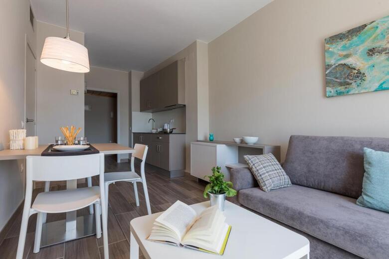 Apartamentos Flateli 430 Bcn