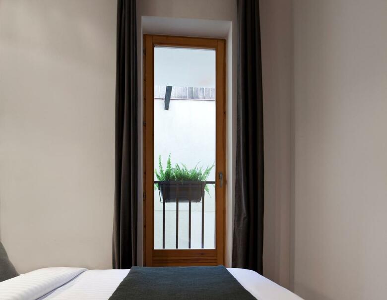Centric Gracia Apartments