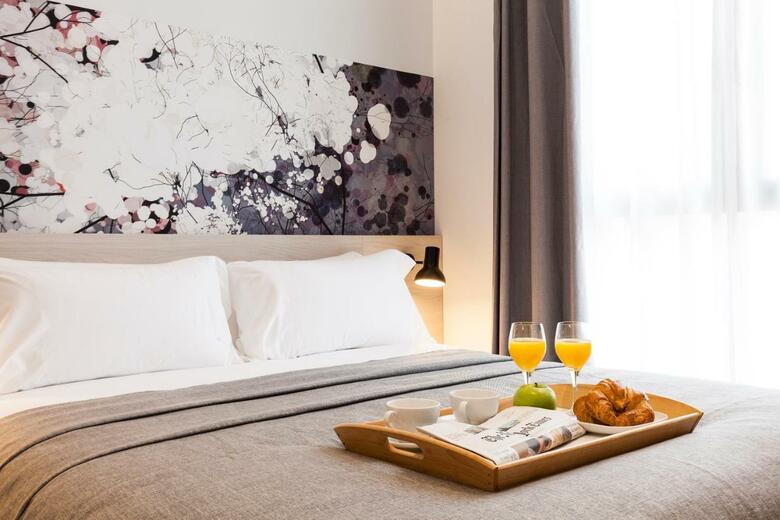 Aspasios Poble Nou Apartments