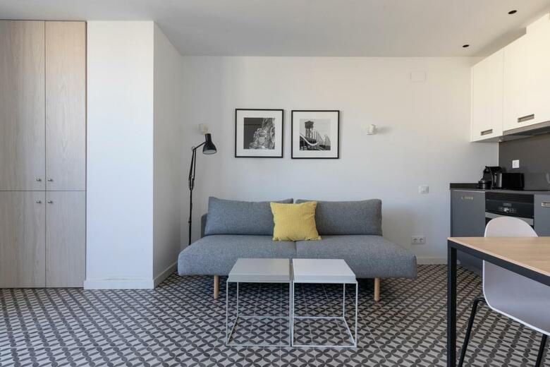Aspasios Poble Nou Apartments