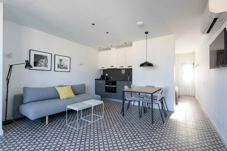 Aspasios Poble Nou Apartments