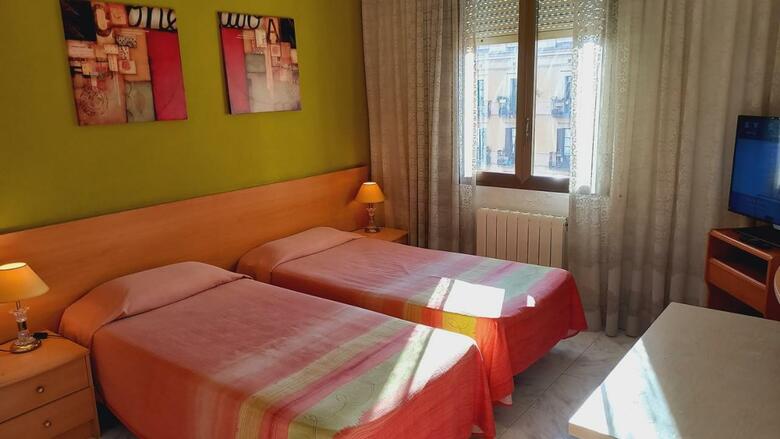 Apartamentos Plaza Universitat