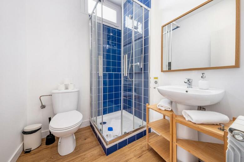Ainb Barcelona Sants Apartments