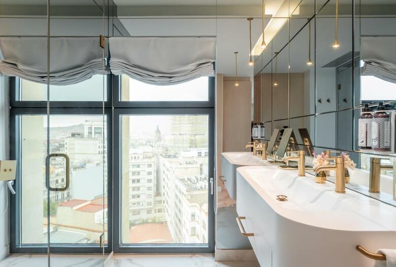 45 Times Barcelona Hotel