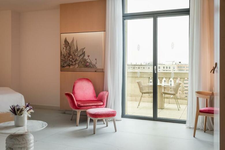 45 Times Barcelona Hotel