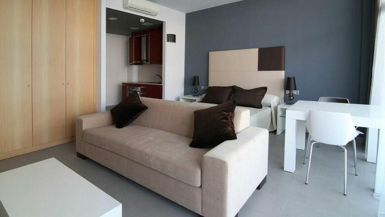 Apolo Suites Rentalmar