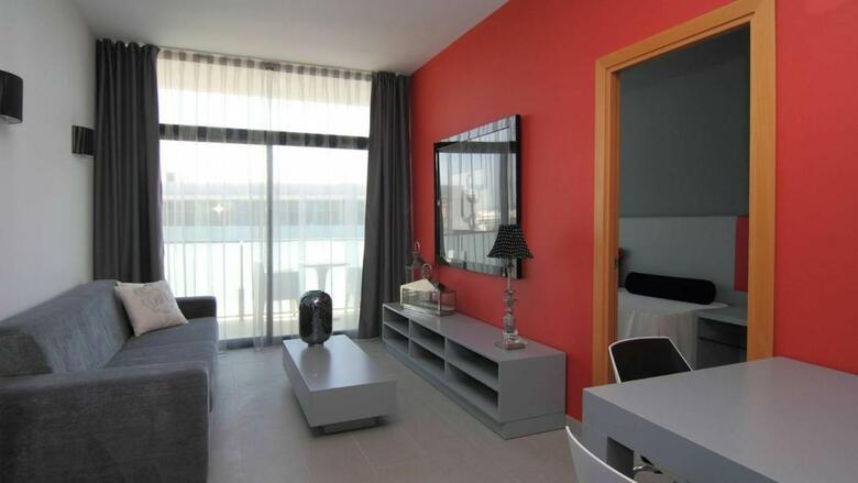 Apolo Suites Rentalmar