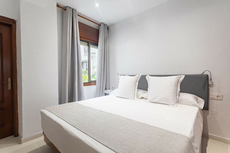 Hotel Hostal La Costa